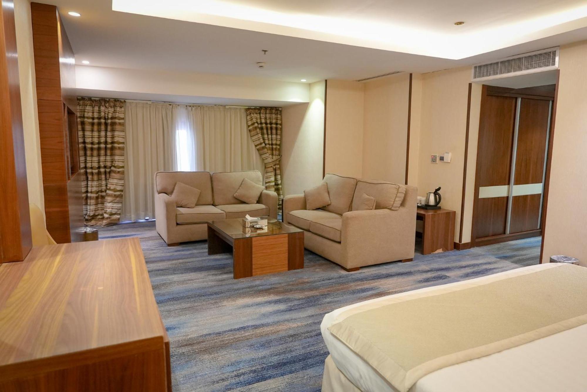 Palm Boutique Hotel เจดดาห์ ภายนอก รูปภาพ