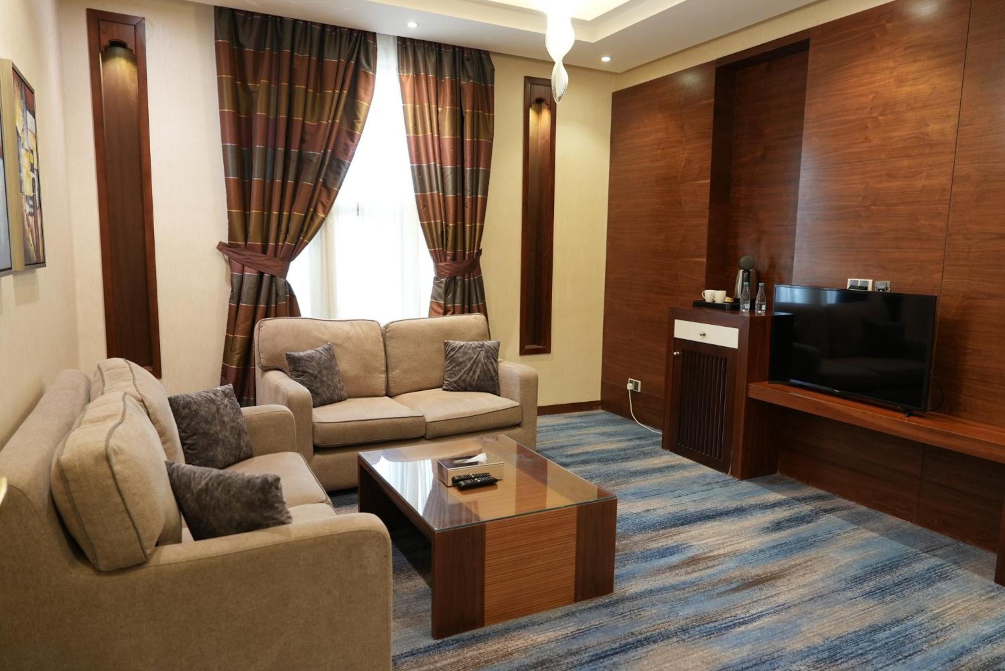 Palm Boutique Hotel เจดดาห์ ภายนอก รูปภาพ